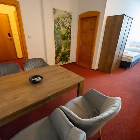 Hotel Uno Usti nad Orlici Ngoại thất bức ảnh