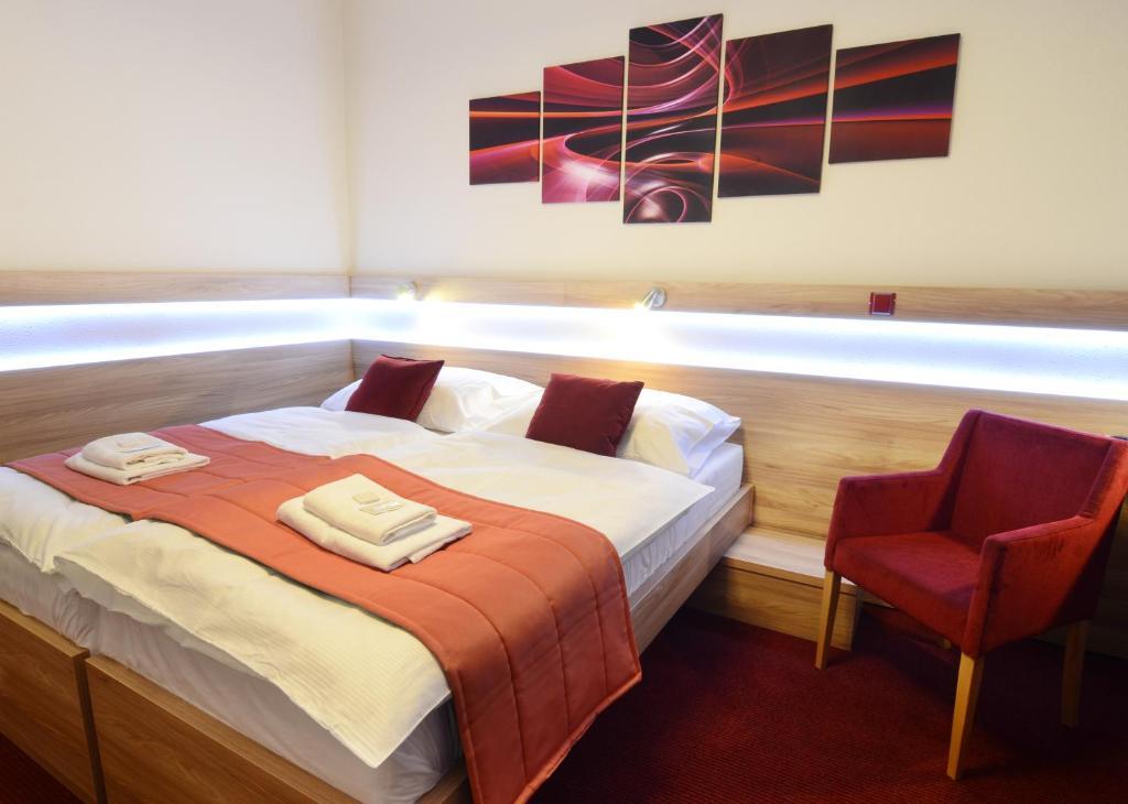 Hotel Uno Usti nad Orlici Phòng bức ảnh